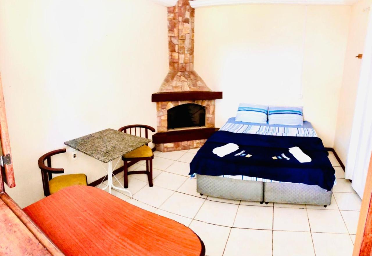 Pousada Hotel Pampulha เบโลโอรีซอนชี ภายนอก รูปภาพ